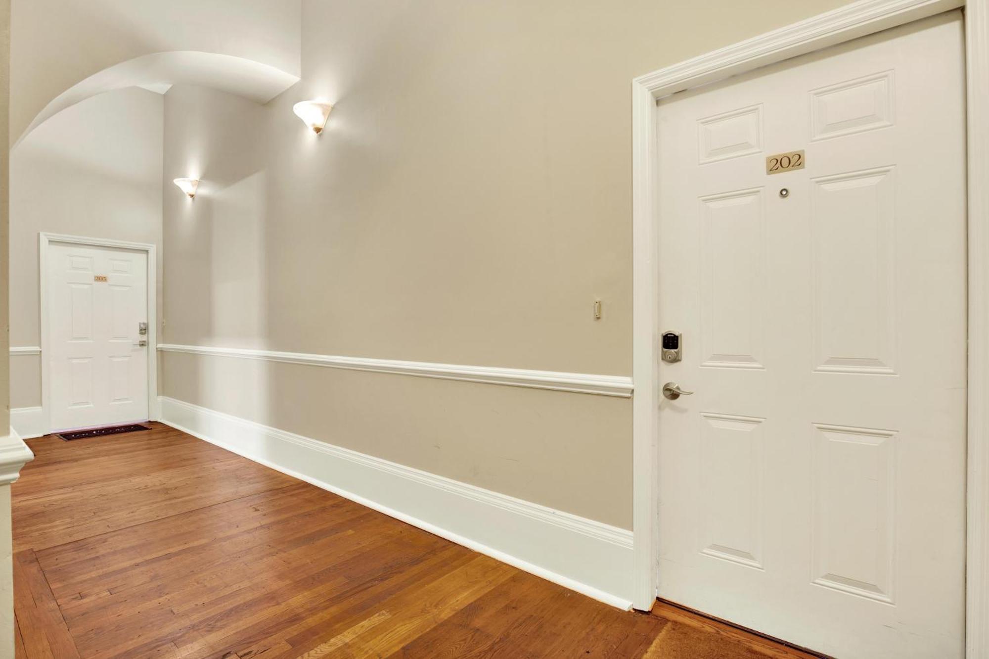 Apartamento Broughton Retreat Savannah Exterior foto