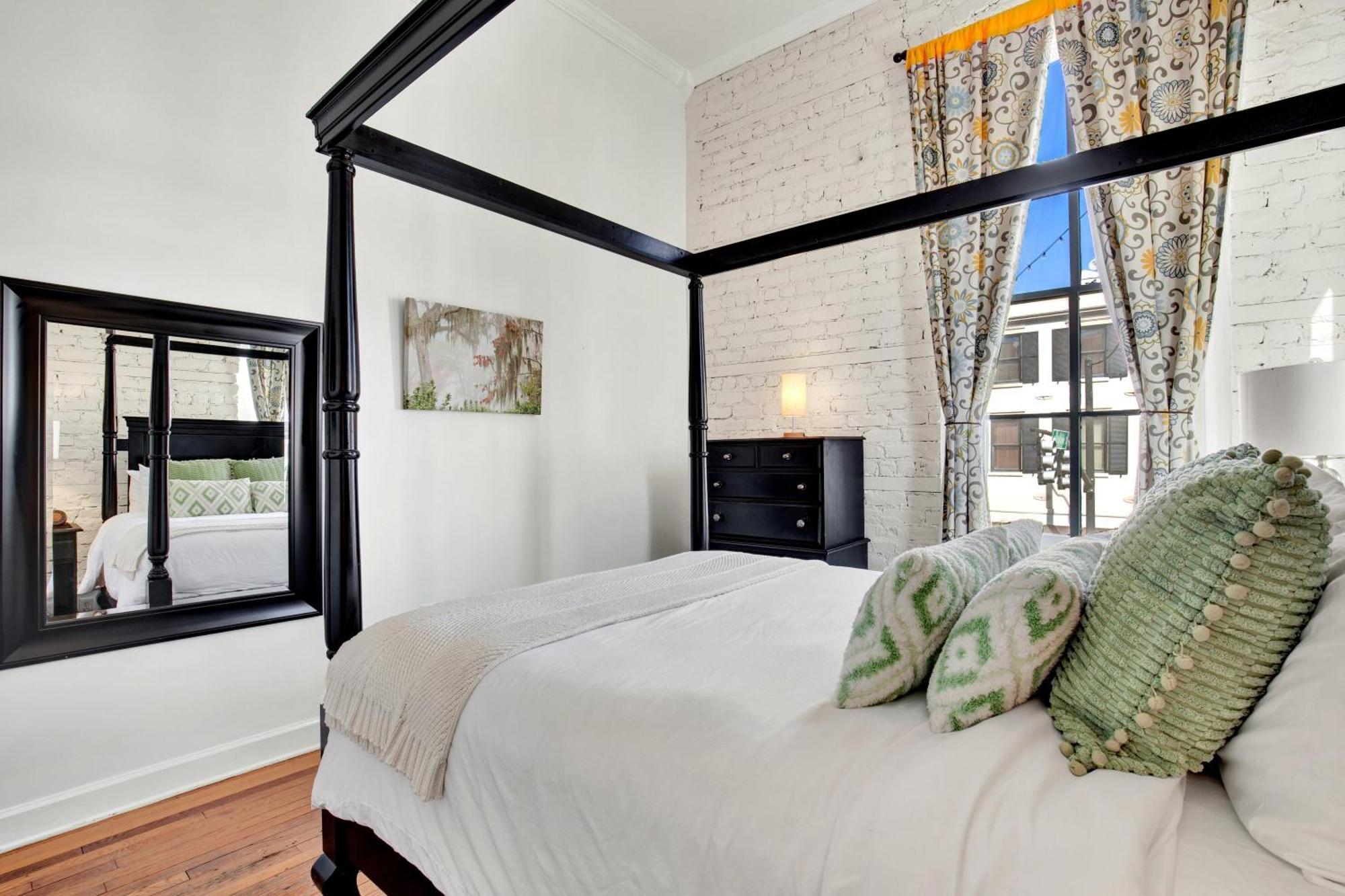 Apartamento Broughton Retreat Savannah Exterior foto