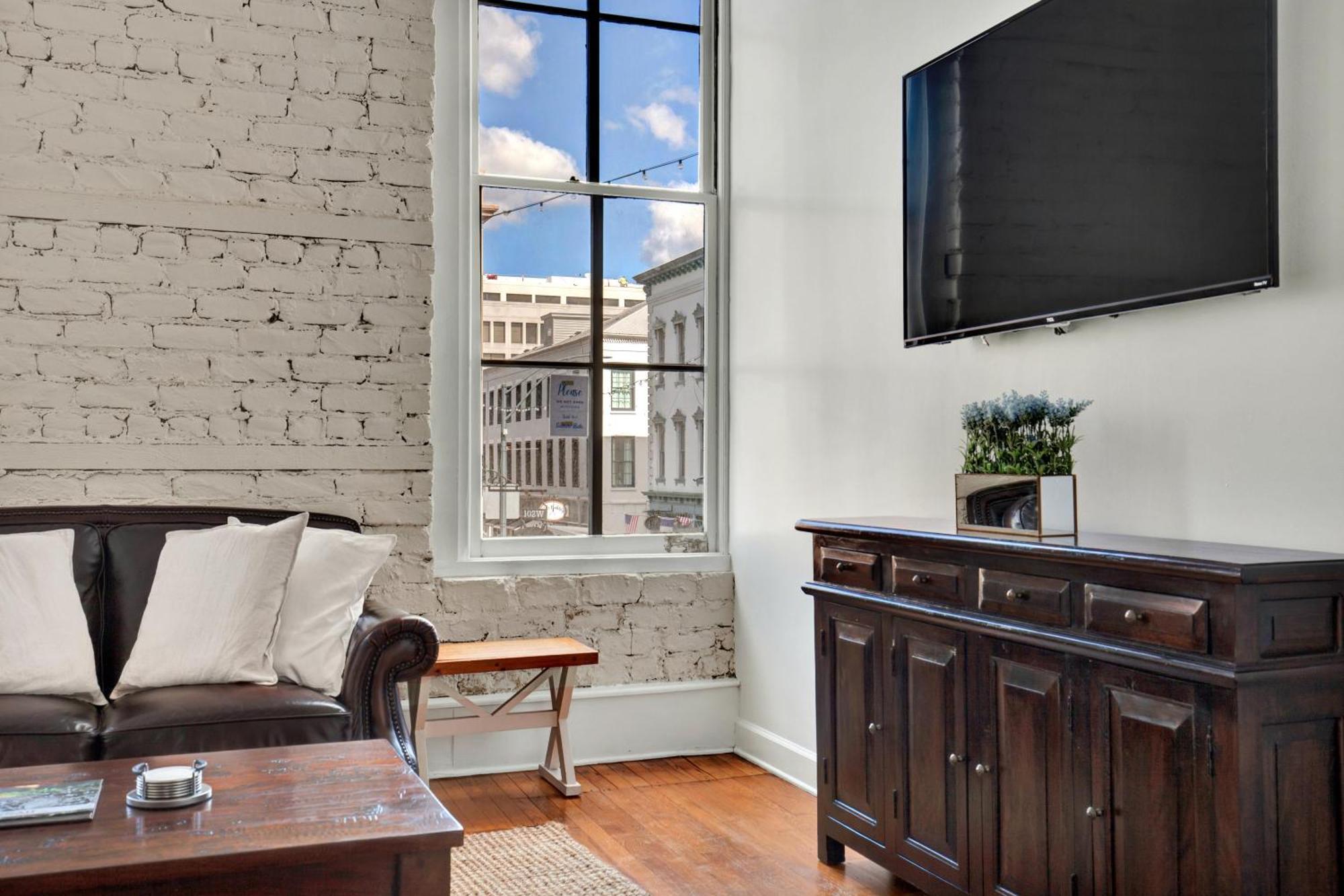 Apartamento Broughton Retreat Savannah Exterior foto