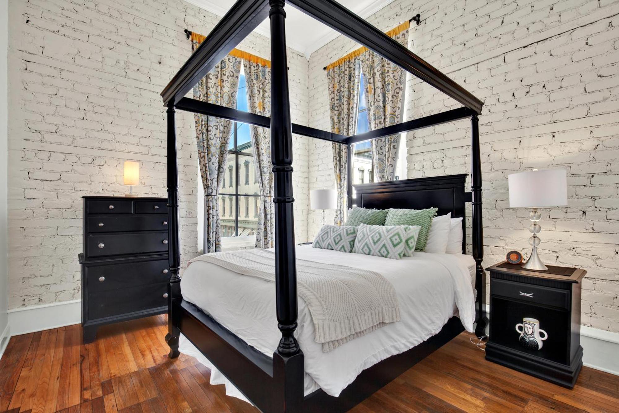 Apartamento Broughton Retreat Savannah Exterior foto